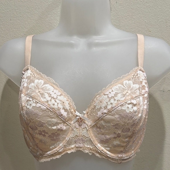 Victoria's Secret Other - Victoria's Secret Lace Bra in Cream and Tan